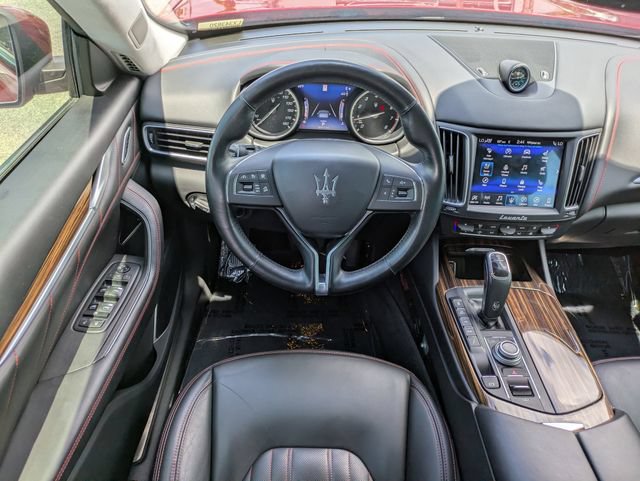 Used 2020 Maserati Levante GranLusso AWD/4WD image 13