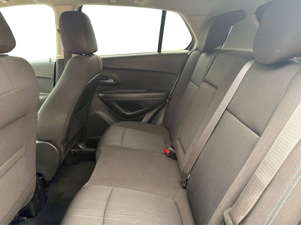 Used 2016 Chevrolet Trax LT w/ LT Sun and Sound Package image 11