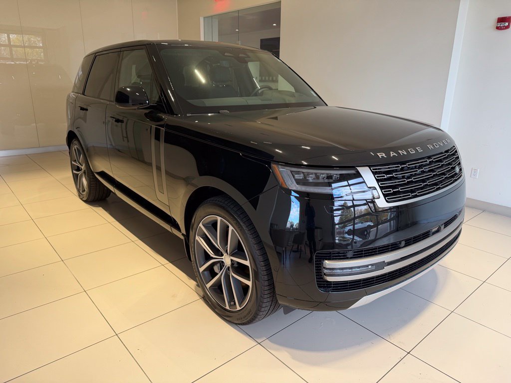 New 2025 Land Rover Range Rover SE AWD/4WD image 2