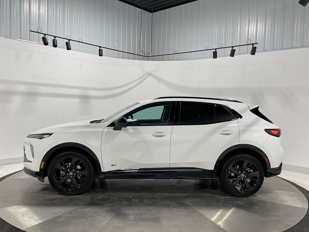 Used 2025 Buick Envision Sport Touring image 14