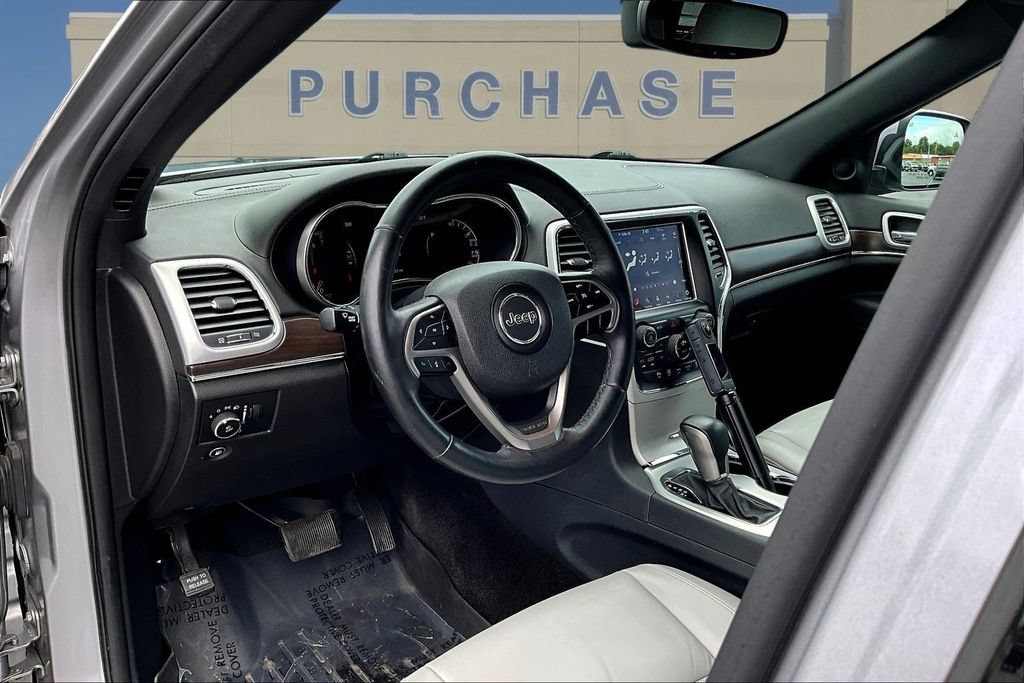 Used 2018 Jeep Grand Cherokee Limited AWD/4WD image 19