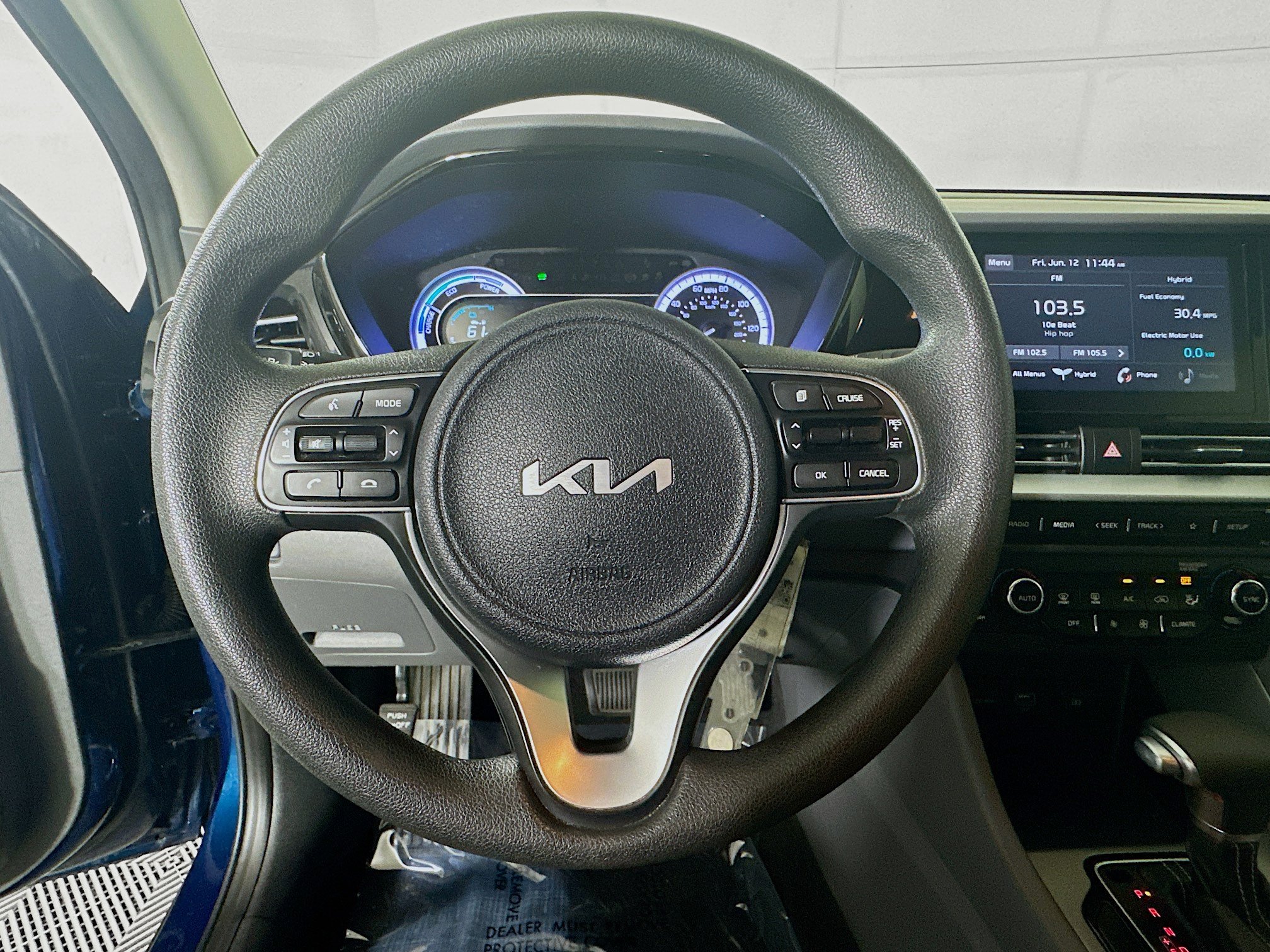Used 2022 Kia Niro LX FWD image 15