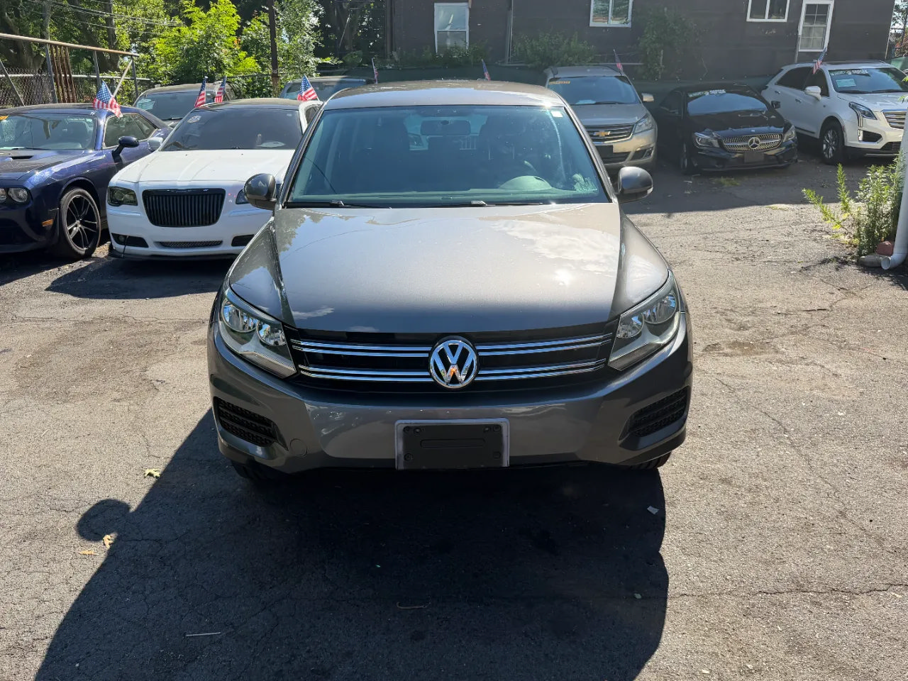 Used 2012 Volkswagen Tiguan LE FWD image 13