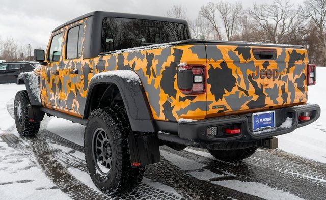 Used 2021 Jeep Gladiator Rubicon w/ Dual Top Group image 8
