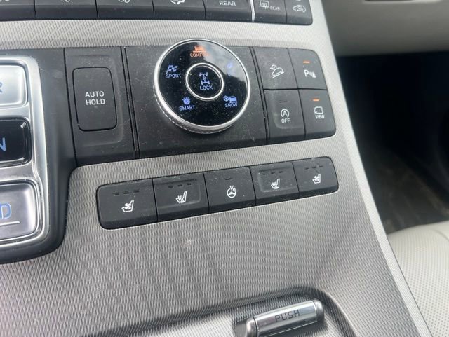 Used 2022 Hyundai Palisade Limited w/ Winter Package AWD/4WD image 7