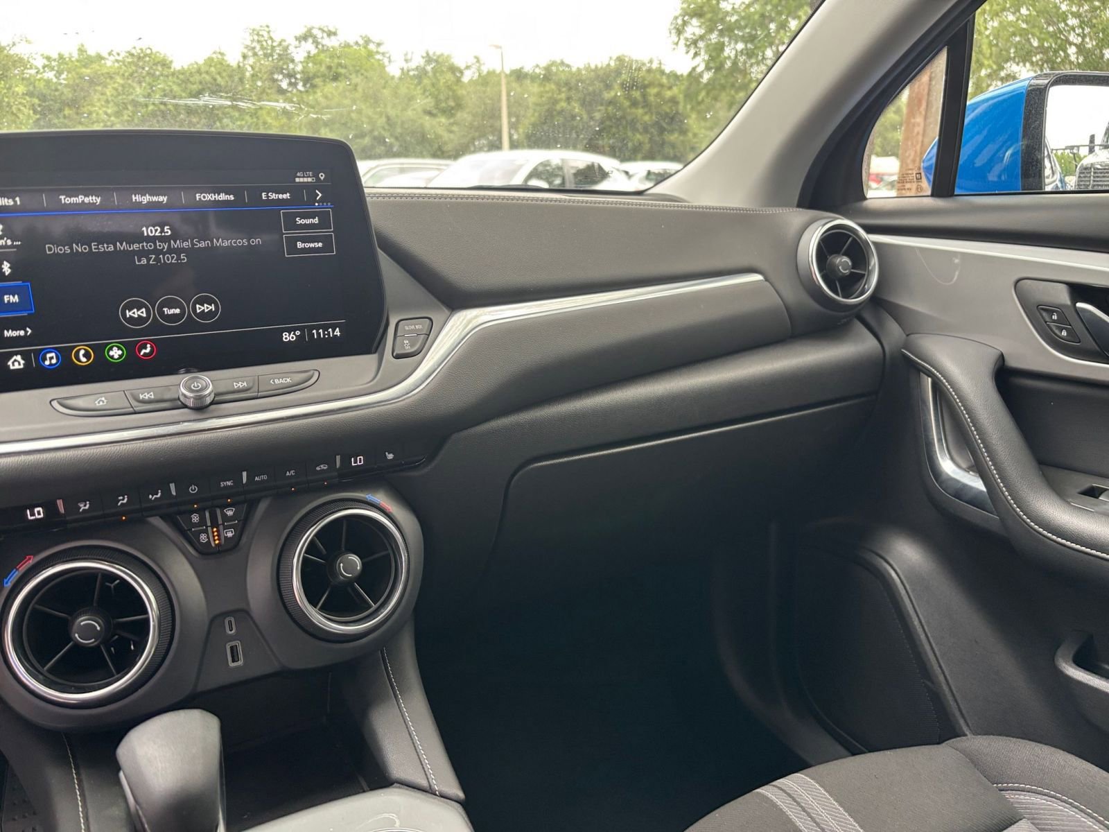 Used 2025 Chevrolet Blazer LT FWD image 35