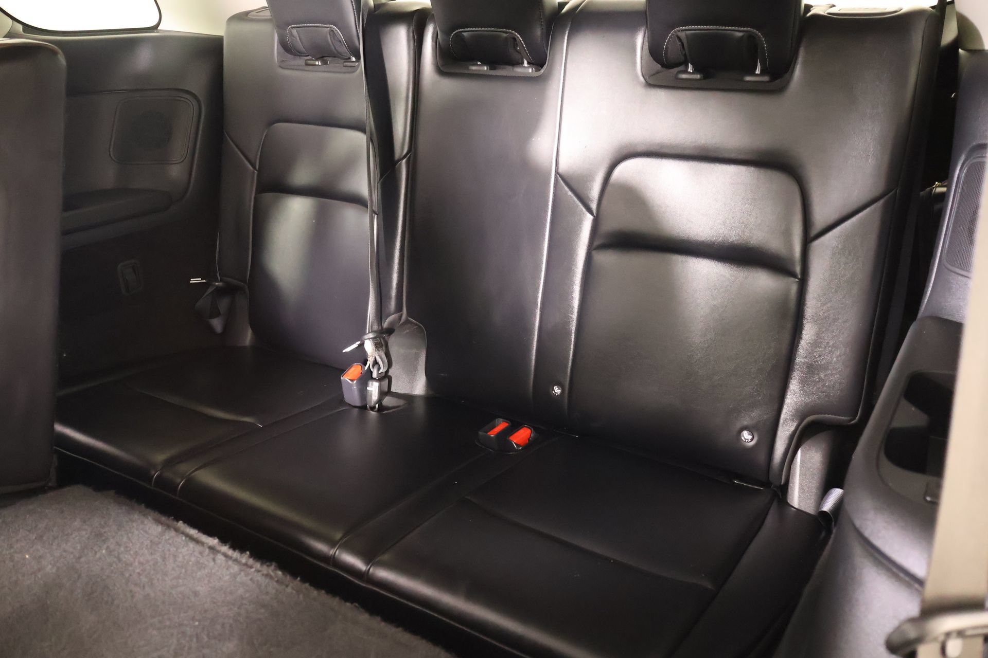 Used 2023 Nissan Pathfinder Platinum w/ Cargo Package FWD image 14