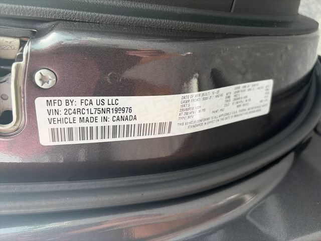 Used 2022 Chrysler Pacifica Touring-L w/ Uconnect Theater Family Group FWD image 27