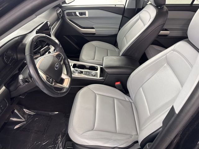 Used 2021 Ford Explorer XLT w/ Equipment Group 202A image 25