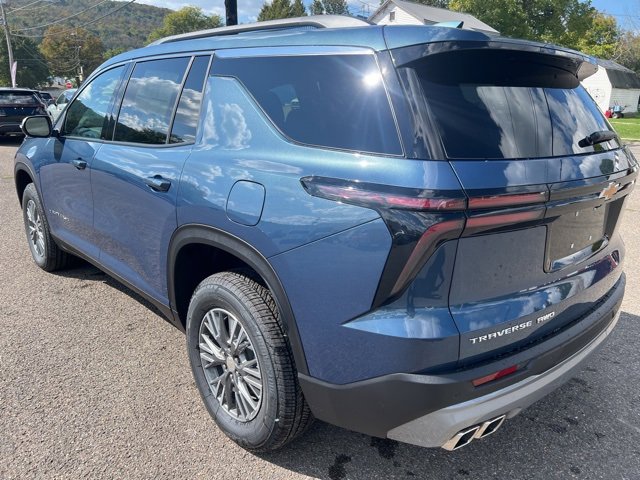 New 2026 Chevrolet Traverse LT image 3