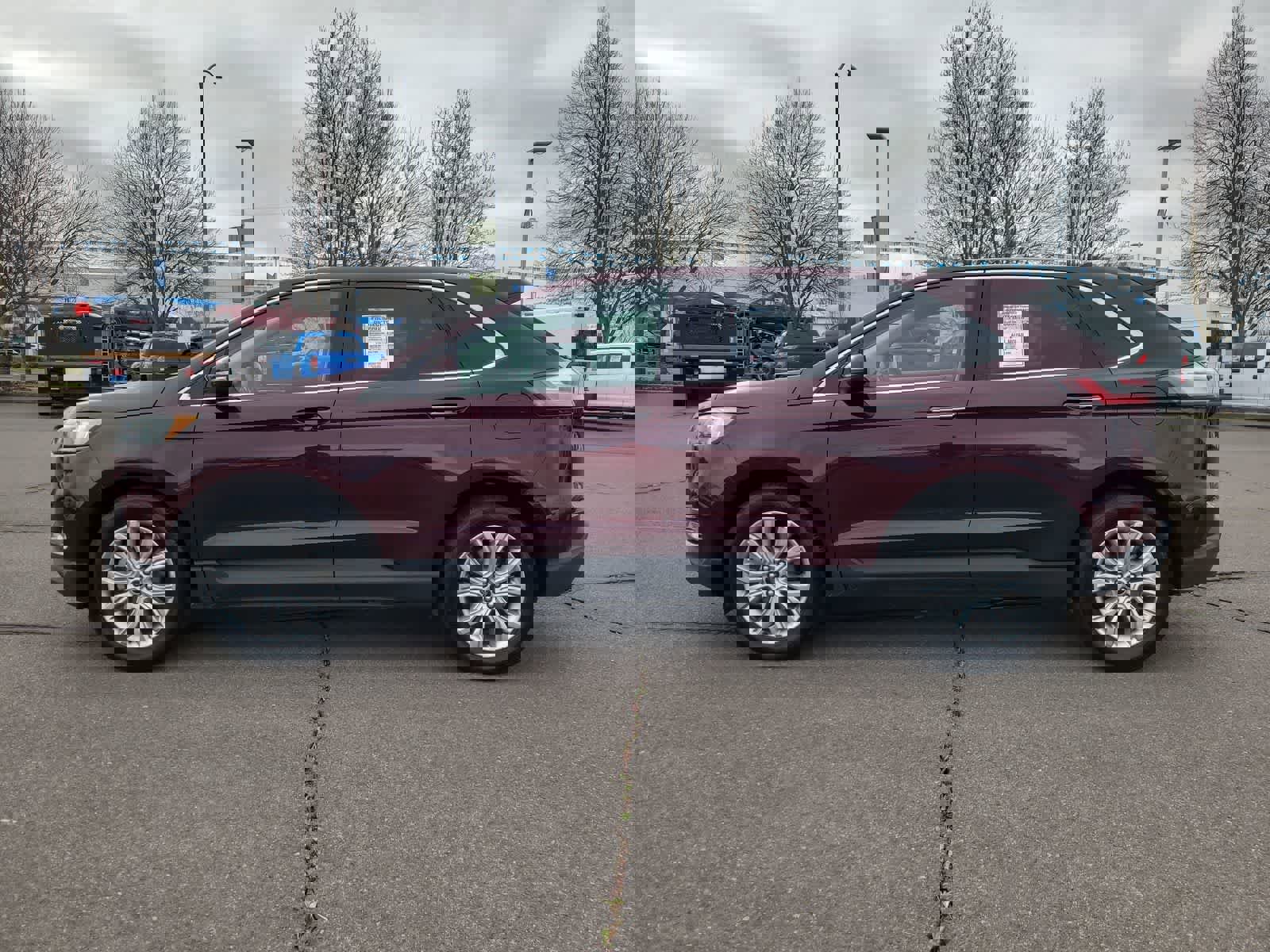 Used 2024 Ford Edge Titanium image 11