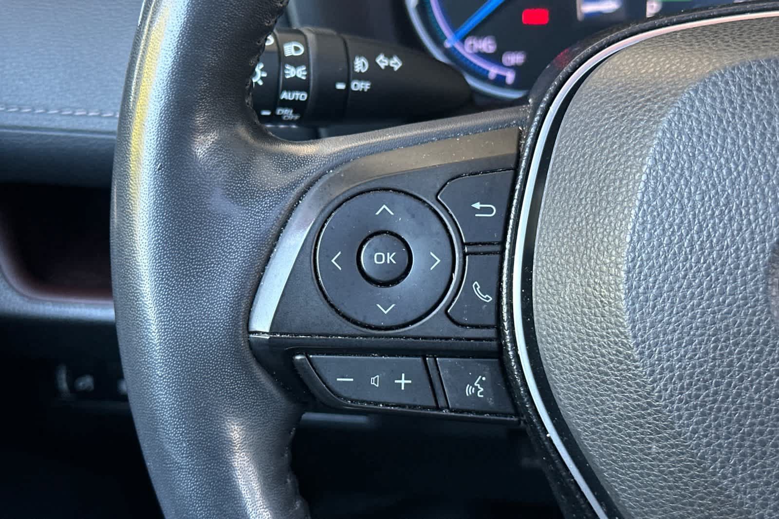 Used 2020 Toyota RAV4 Limited AWD/4WD image 27