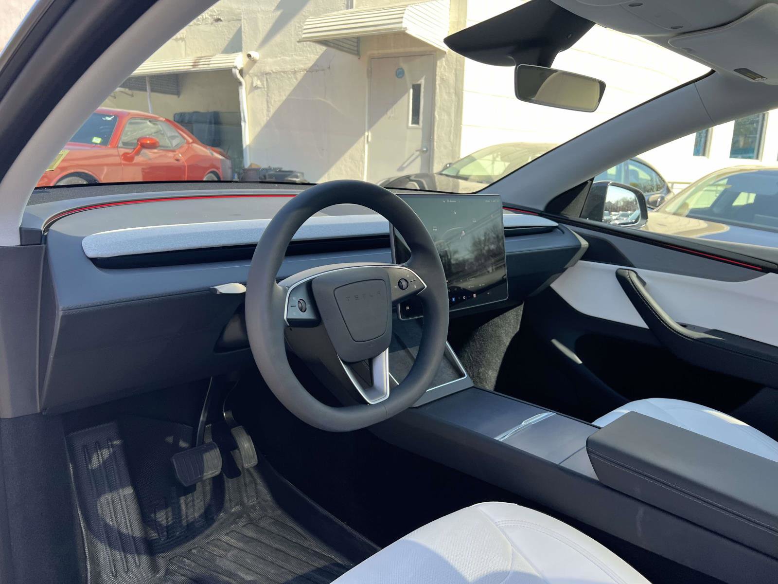Used 2026 Tesla Model Y 2WD image 22