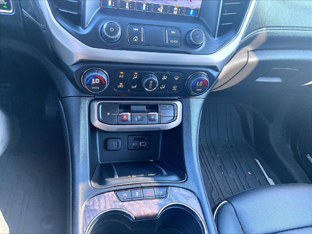 Used 2023 GMC Acadia Denali w/ Denali Ultimate Package AWD/4WD image 27