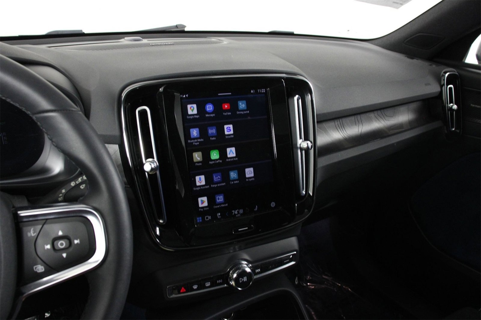 Certified 2023 Volvo XC40 Recharge Ultimate image 9