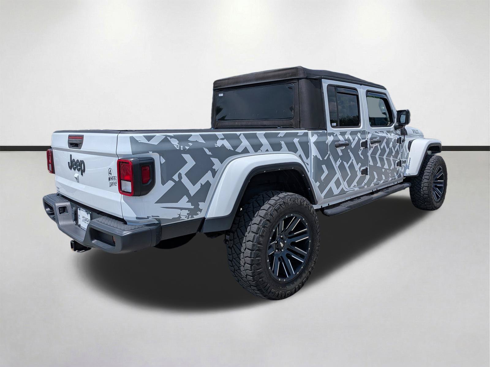 Used 2021 Jeep Gladiator Sport AWD/4WD image 4