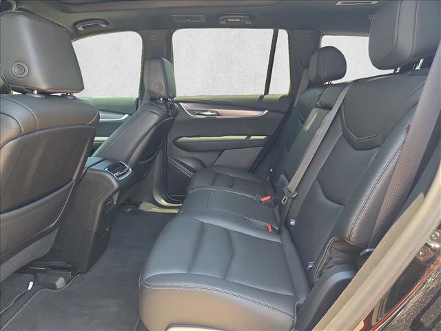 Used 2025 Cadillac XT6 Luxury FWD image 18