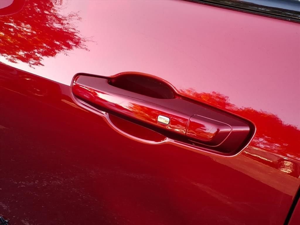 Used 2025 Chevrolet Equinox ACTIV w/ Safety and Technology Package image 30