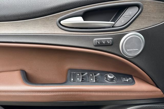 Used 2019 Alfa Romeo Stelvio Ti image 11