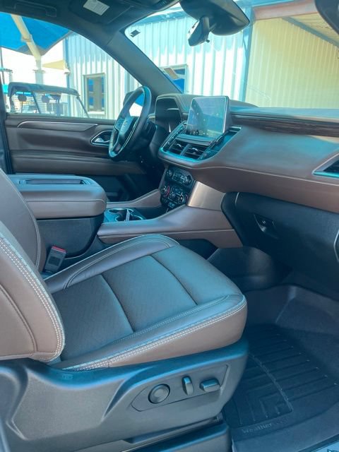 Used 2024 Chevrolet Tahoe High Country AWD/4WD image 12