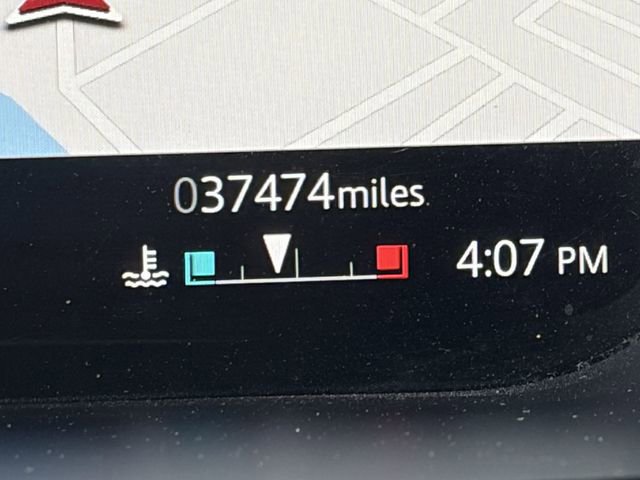 Used 2022 Land Rover Defender 90 X-Dynamic S image 12