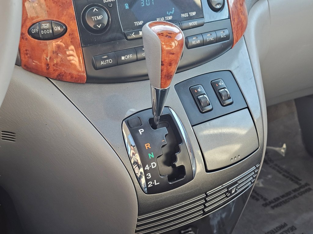 Used 2007 Toyota Sienna XLE Limited AWD/4WD image 9