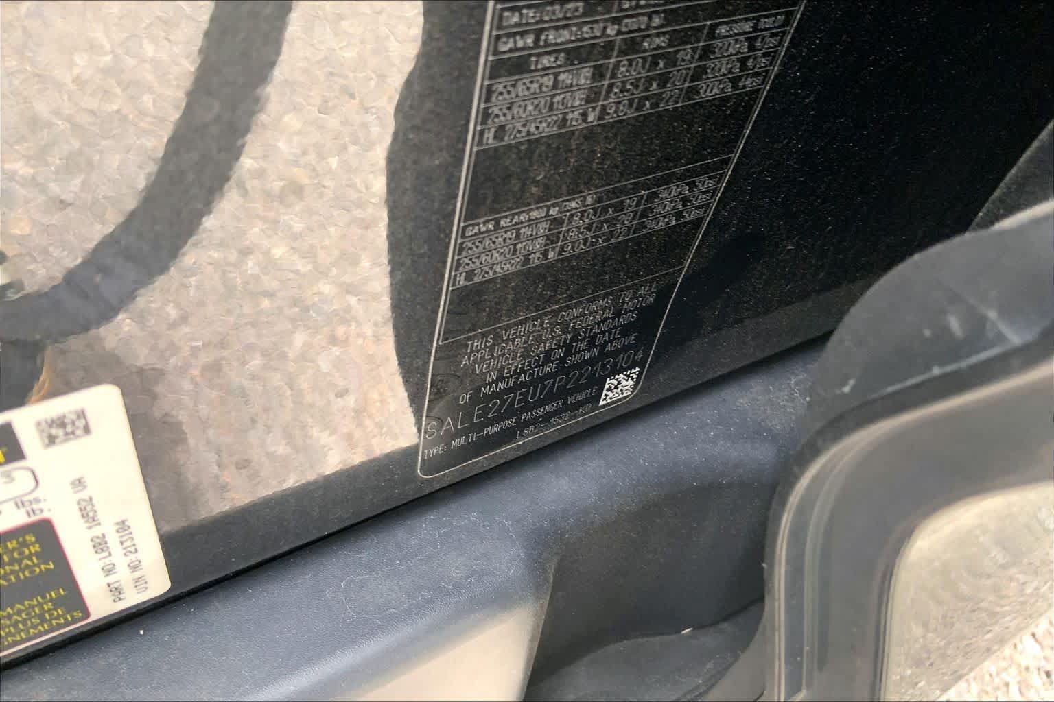 Certified 2023 Land Rover Defender 110 X-Dynamic SE AWD/4WD image 33