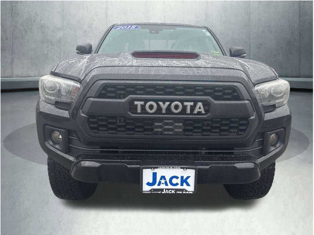 Used 2018 Toyota Tacoma TRD Sport w/ Technology Package image 9