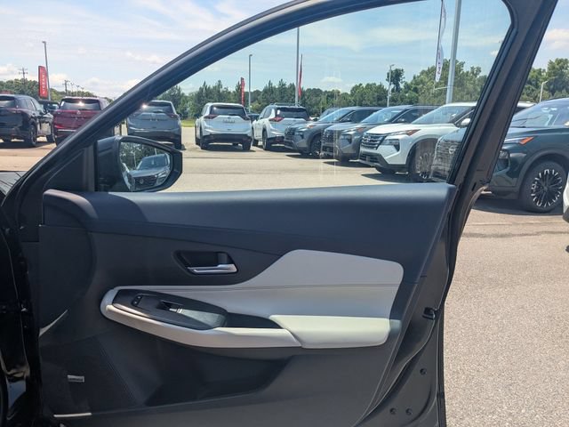 New 2026 Nissan Sentra SL w/ Floor Mat Package FWD image 31