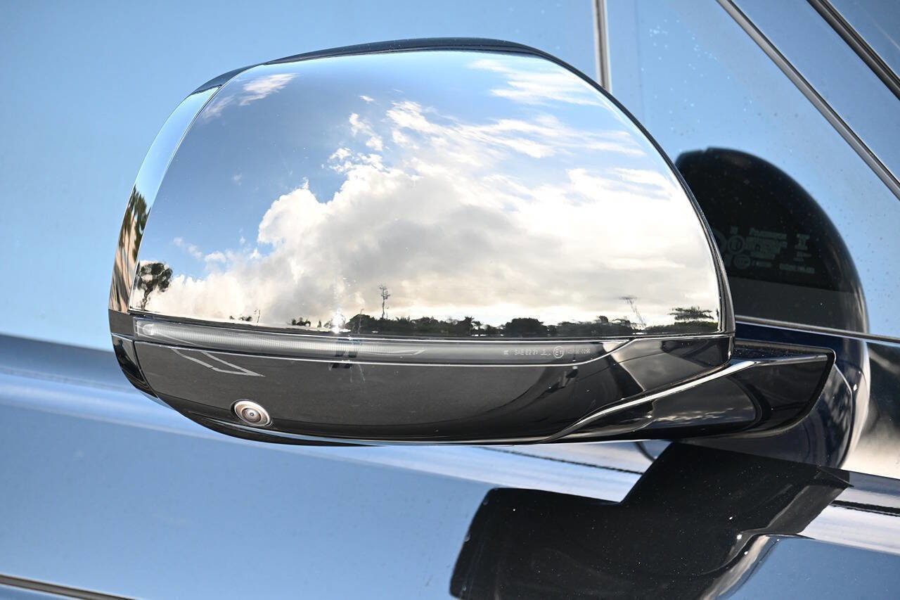 Used 2025 Land Rover Range Rover Sport Dynamic SE image 34