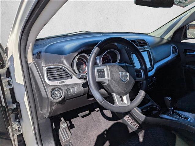 Used 2019 Dodge Journey SE image 12