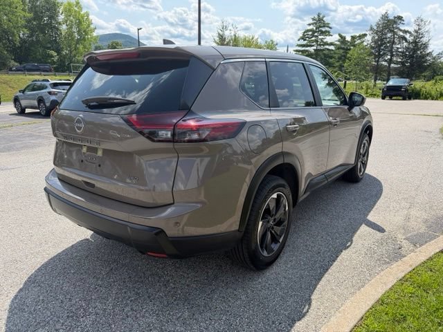 Used 2025 Nissan Rogue SV AWD/4WD image 5