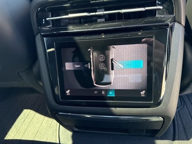 Used 2025 Cadillac Escalade IQ Luxury 2 w/ LPO, Premium Carpet Package AWD/4WD image 46