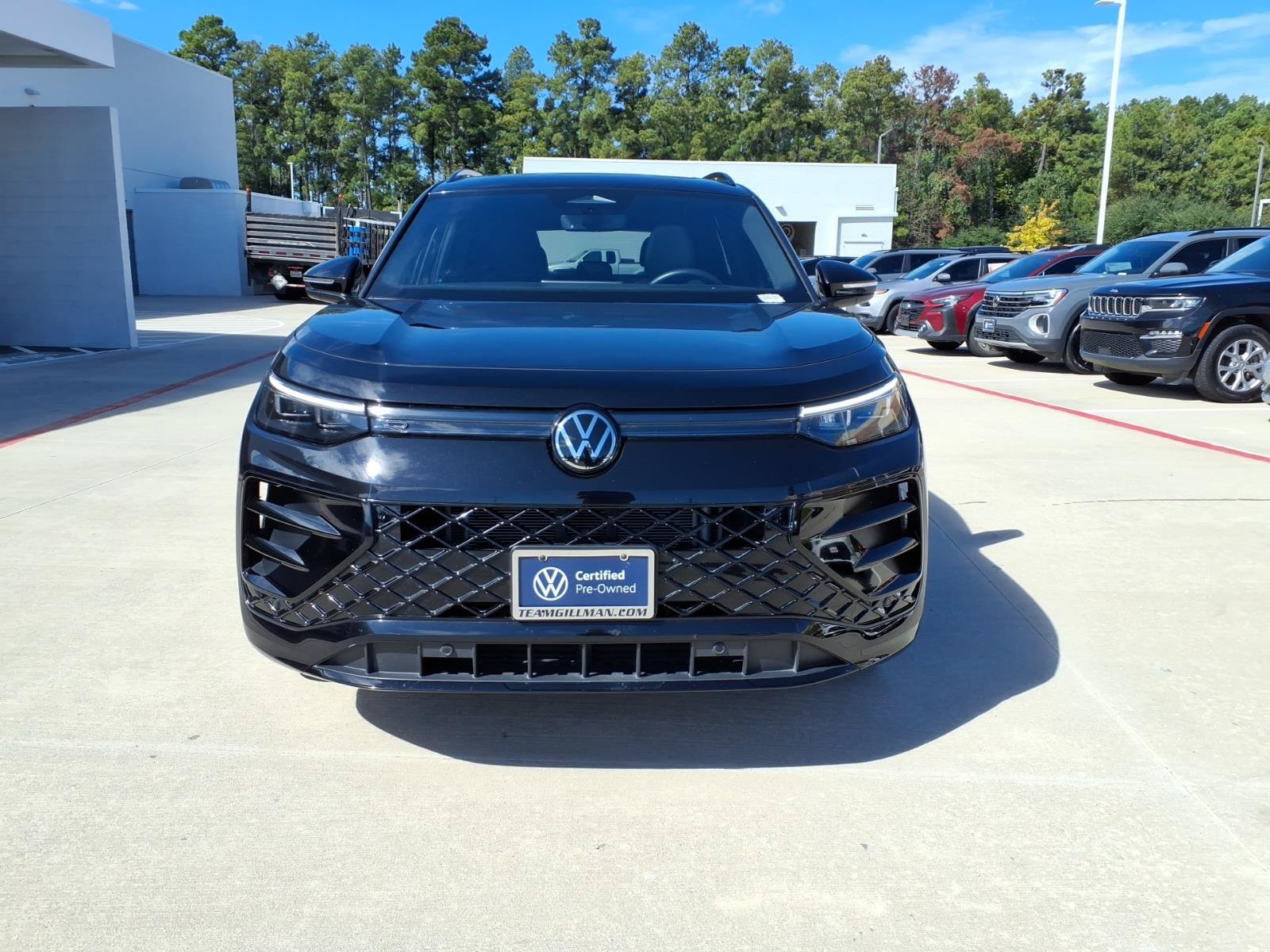 Used 2026 Volkswagen Tiguan SE R-Line FWD image 3