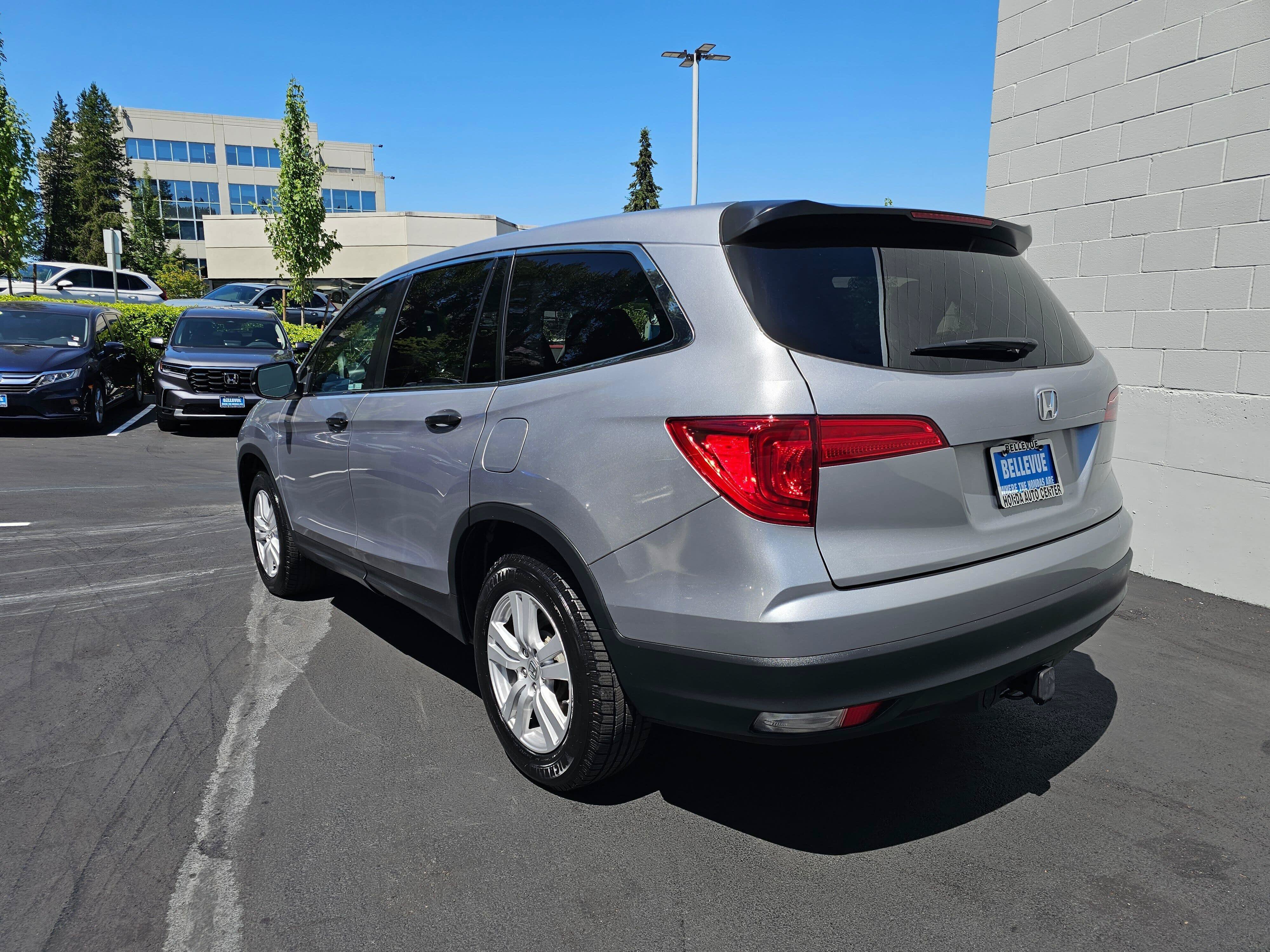 Used 2018 Honda Pilot LX image 5