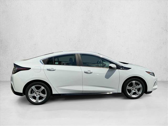 Used 2017 Chevrolet Volt LT w/ Comfort Package FWD image 4