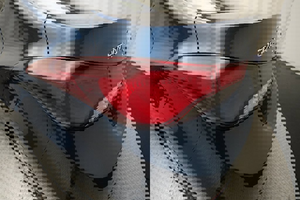 Used 2016 Hyundai Elantra SE image 29