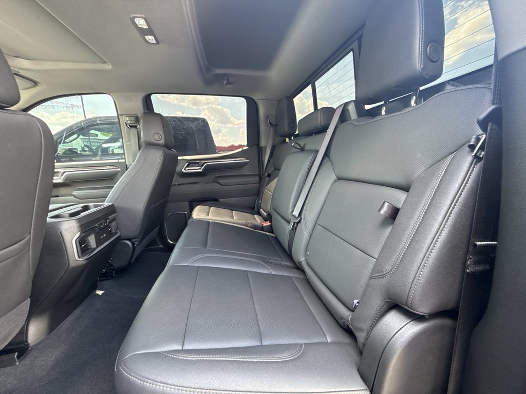 Used 2026 Chevrolet Silverado 1500 LTZ w/ LTZ Premium Package AWD/4WD image 19