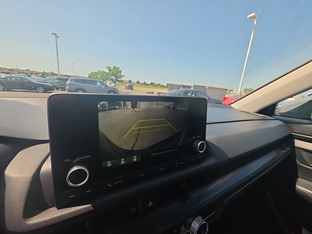 Used 2025 Honda CR-V LX image 19
