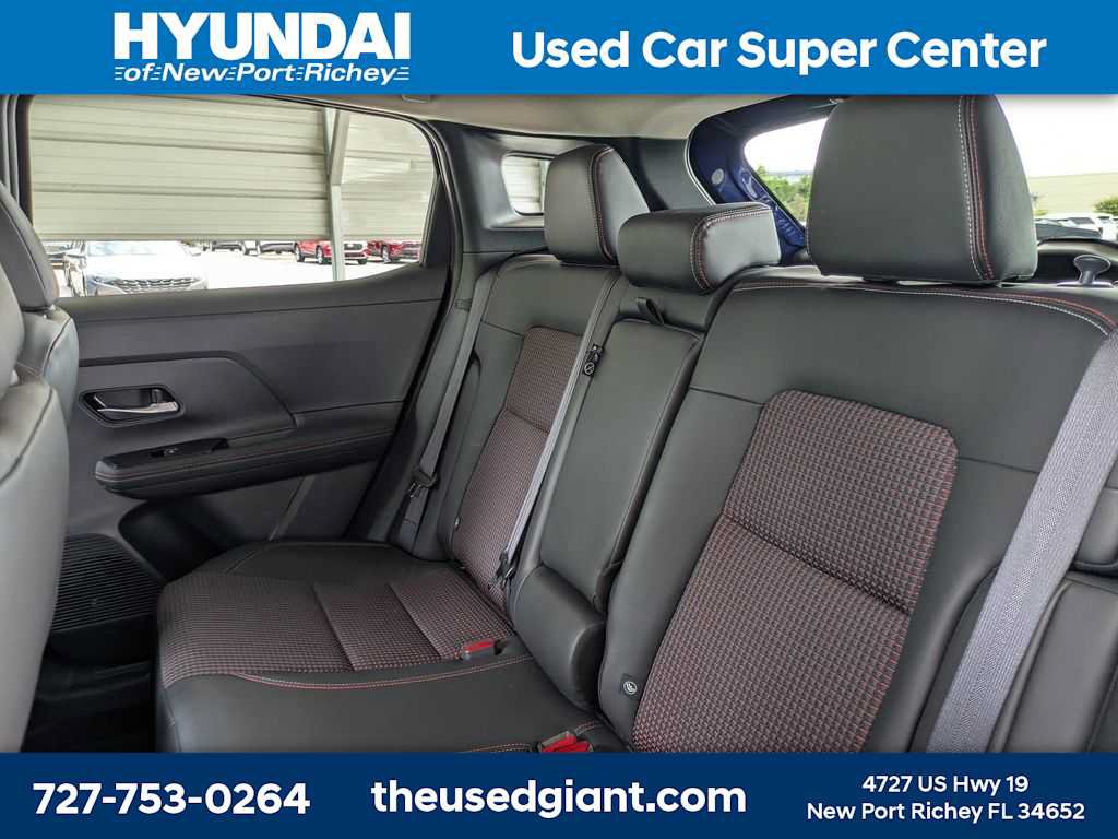 Used 2025 Nissan Kicks SR FWD image 15