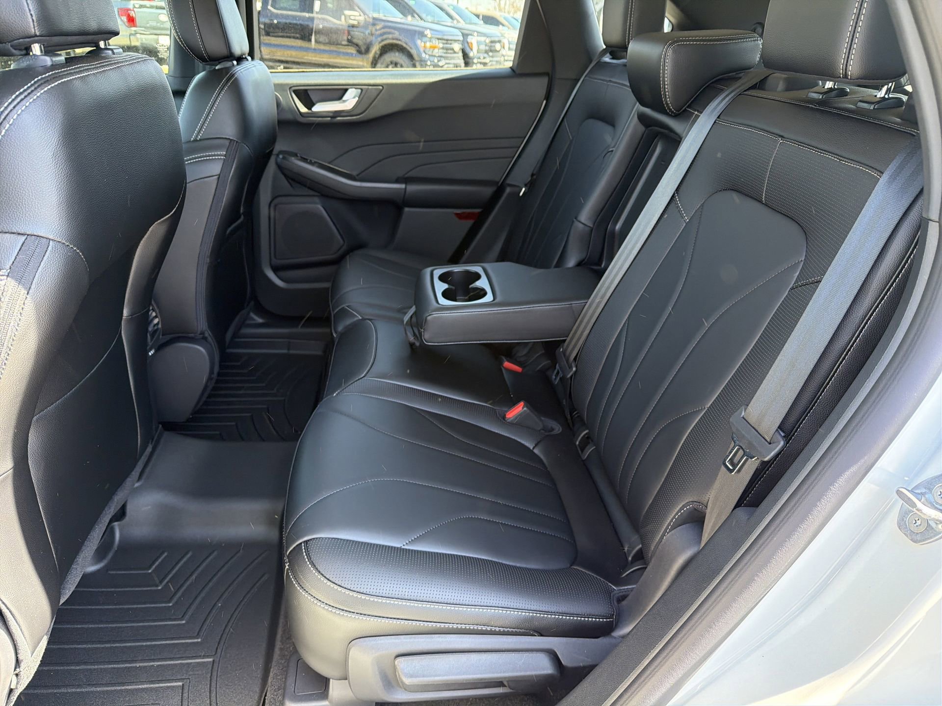 Certified 2025 Ford Escape SE w/ PHEV Premium Package image 18