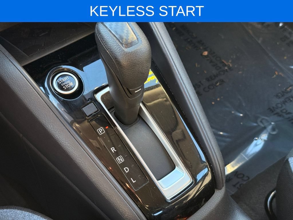 Used 2023 Nissan Versa SV FWD image 4