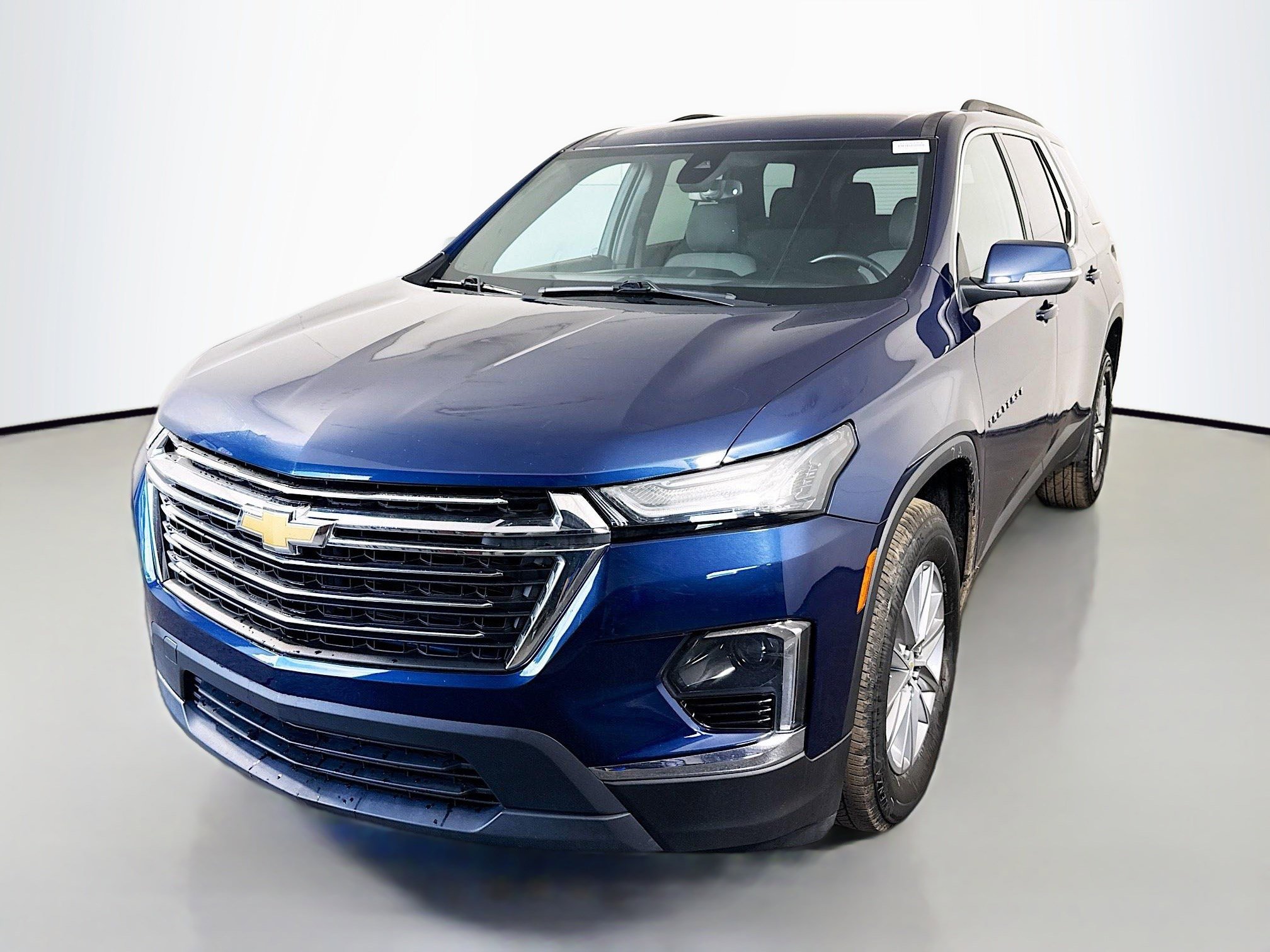 Used 2023 Chevrolet Traverse LT image 4