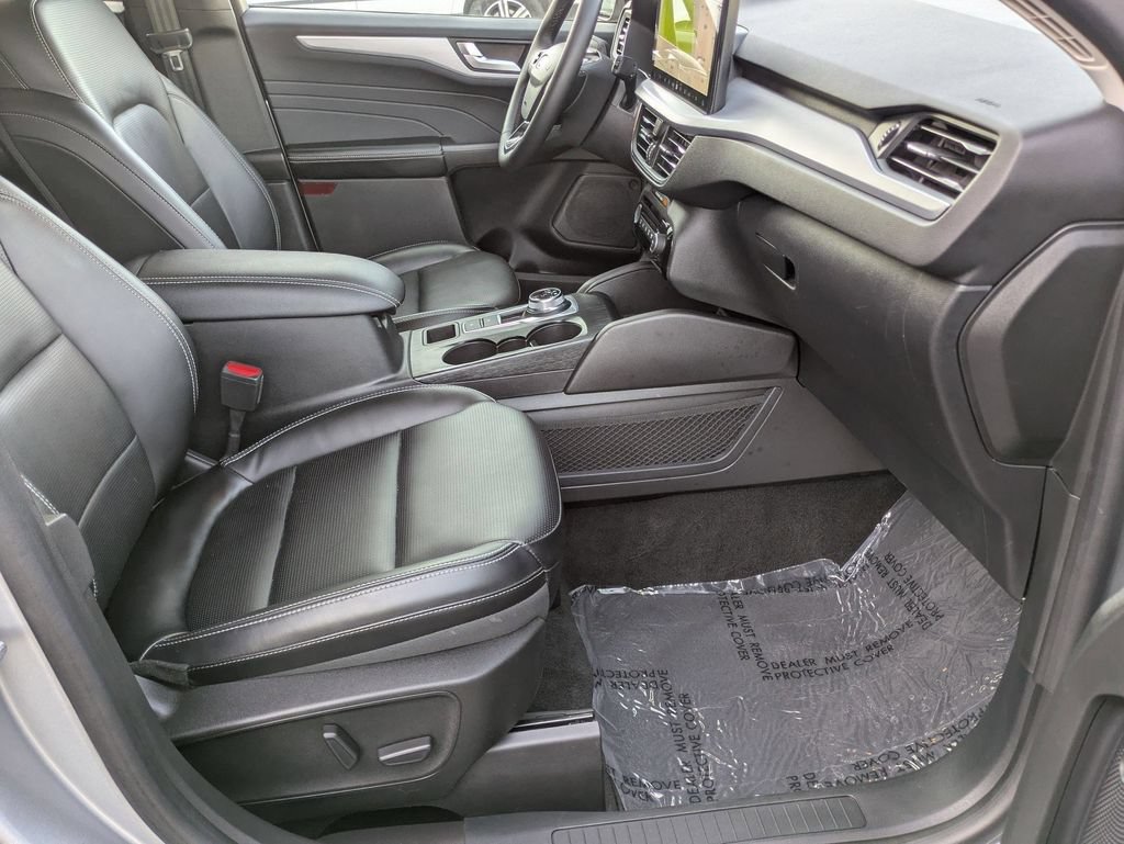 Used 2023 Ford Escape Platinum AWD/4WD image 25