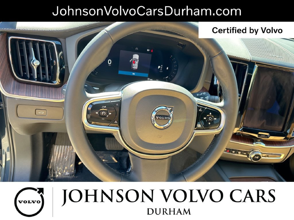 Certified 2023 Volvo XC60 B6 Ultimate w/ Protection Package Premier AWD/4WD image 12
