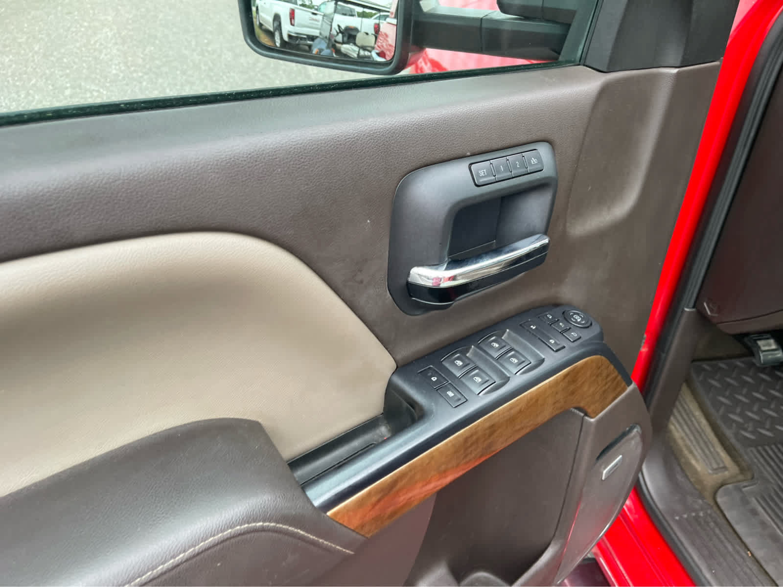 Used 2015 Chevrolet Silverado 2500 LTZ w/ Duramax Plus Package AWD/4WD image 11