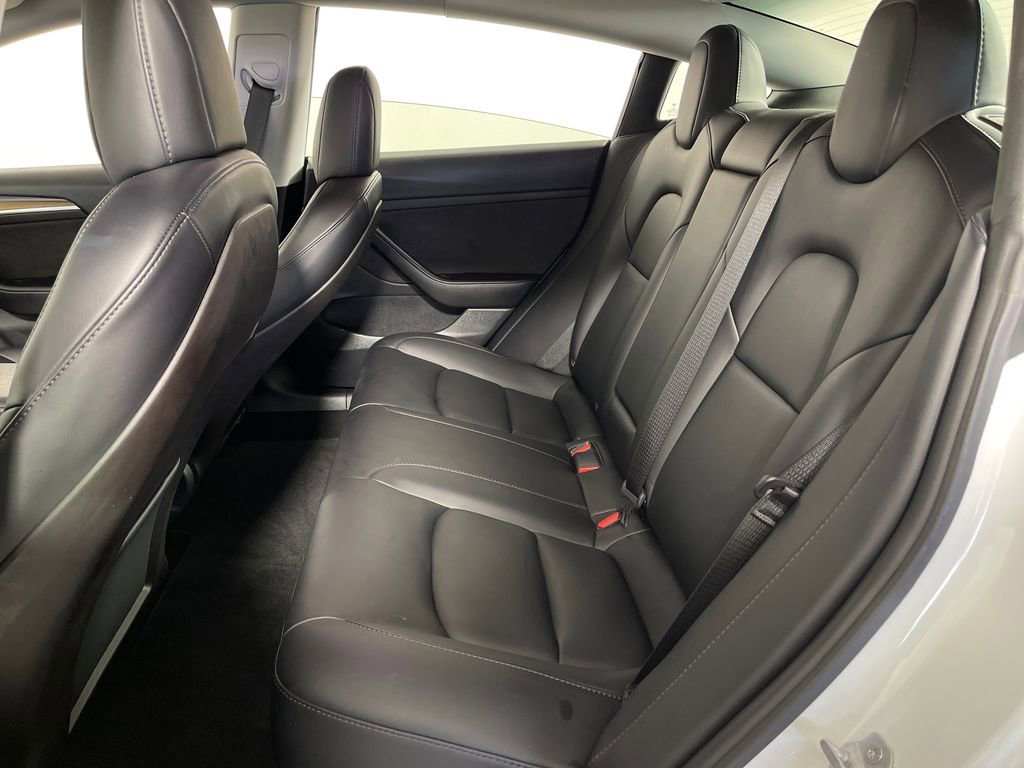 Used 2021 Tesla Model 3 Standard Range Plus image 13