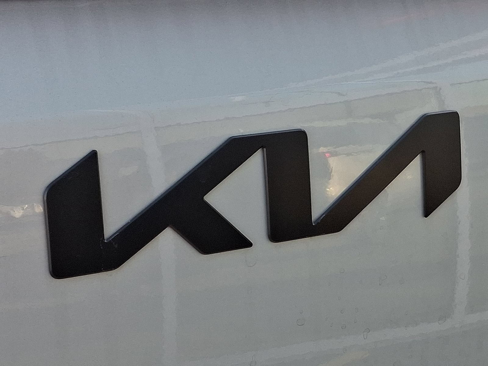 New 2025 Kia Carnival SX Prestige FWD image 24