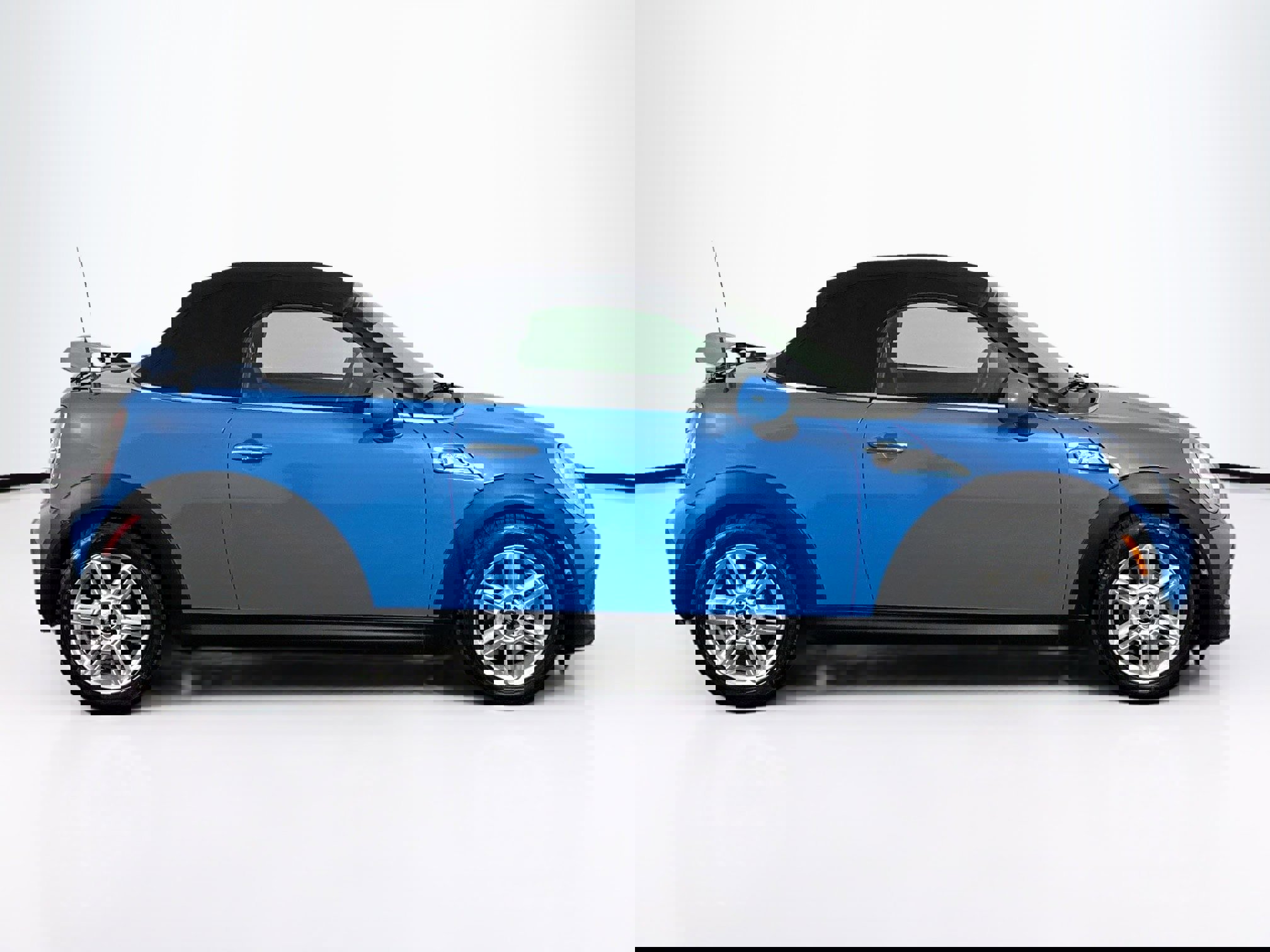 Used 2013 MINI Cooper Roadster S FWD image 12