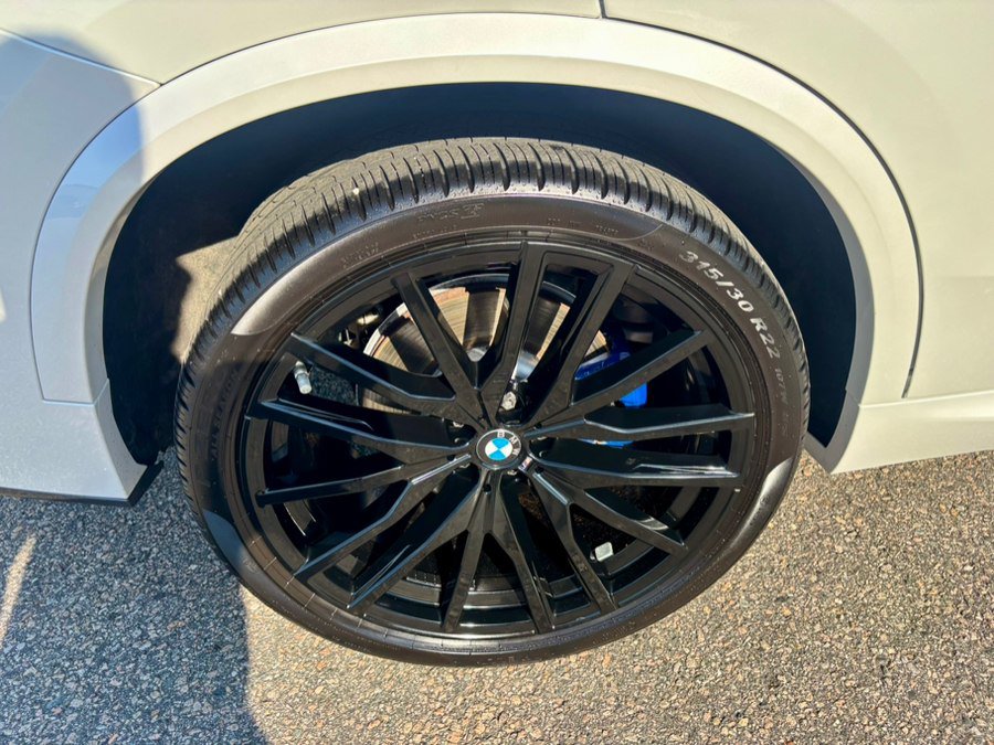 Used 2022 BMW X5 xDrive40i w/ M Sport Package AWD/4WD image 36